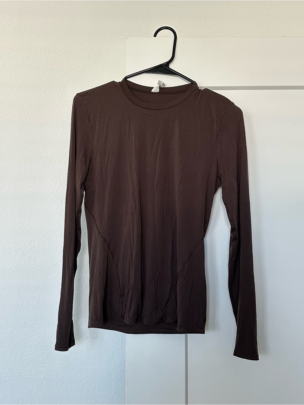 lululemon athletica Long Sleeve Crew Top in Dark Brown